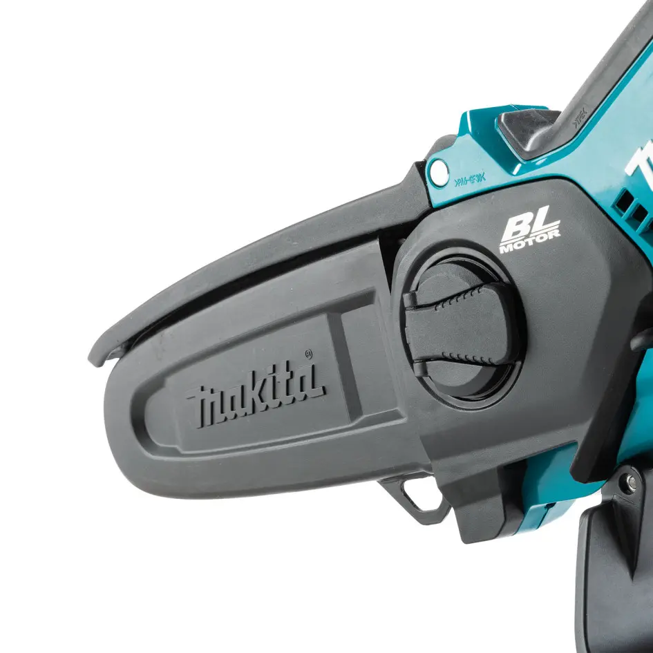 Makita 18V 15cm Akku-Kettensäge mit 1 x 5,0Ah Li-Ion-Akku und Ladegerät – Image 6
